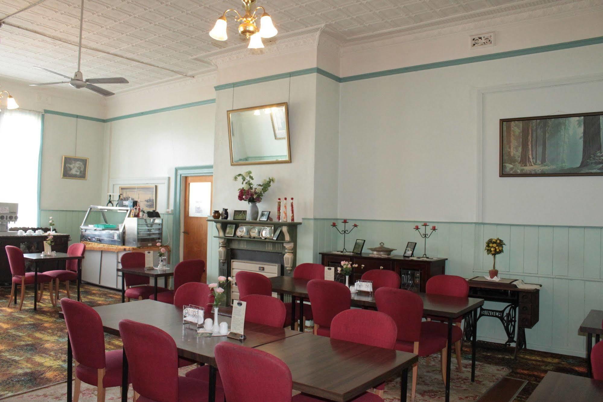 Bischoff Hotel Waratah Exterior foto